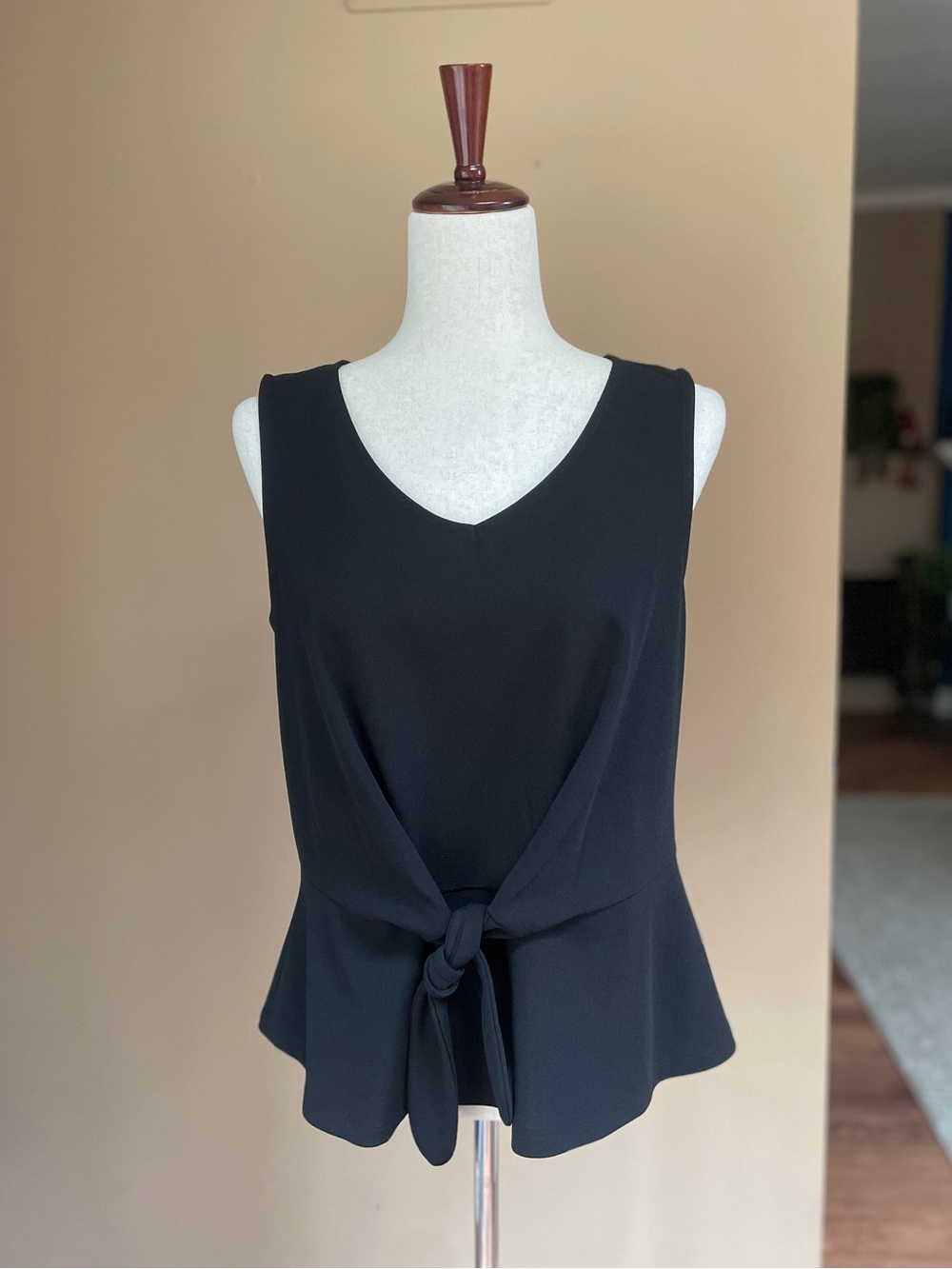 Talbots Sleeveless Knot Tie Front Blouse Top Size Medium Black Peplum NWT NEW